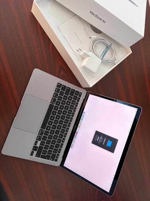 Vand Apple Macbook Air A2337 13 CPU M1 16GB RAM 256GB SSD