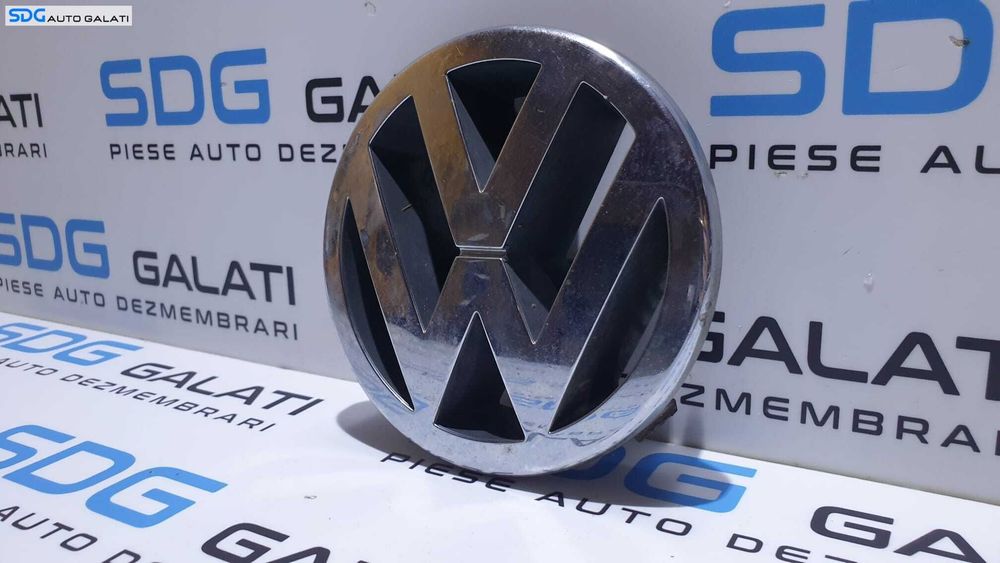 Sigla Emblema Grila Bara Spoiler Fata Volkswagen Golf 4 1998 - 2006 Cod 1J5853601A