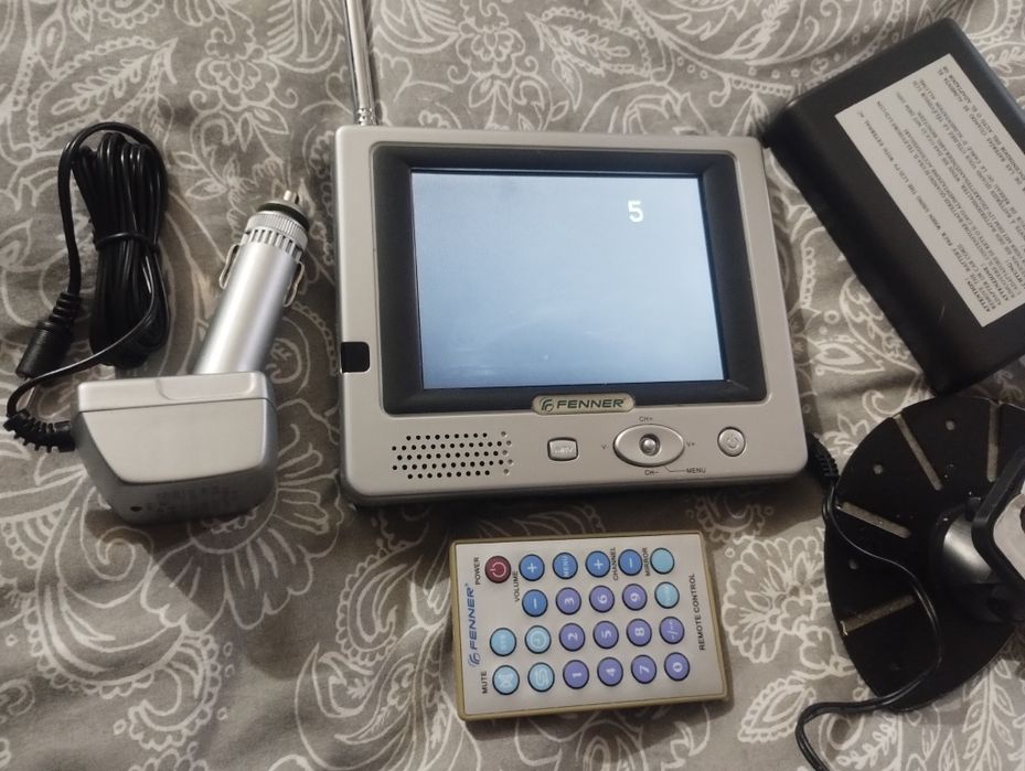 Televizor portabil Fenner complet