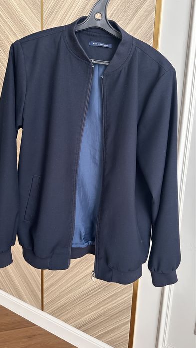 Продам школьный бомбер , фирма Glasman , 164 размер