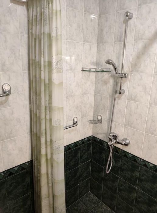 Двустаен, под наем, ж.к Изток