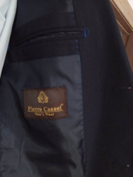 Продам костюм в идеальном состоянии