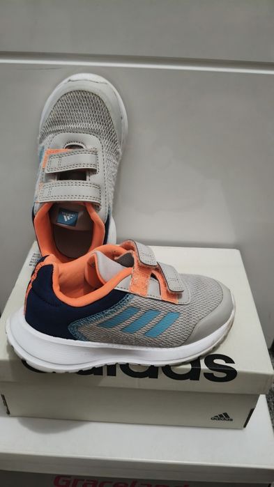Adidasi, Adidas, mărimea 26