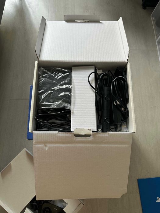 Sony Play Station 5 (2T) + Guitar Hero + Playstation VR