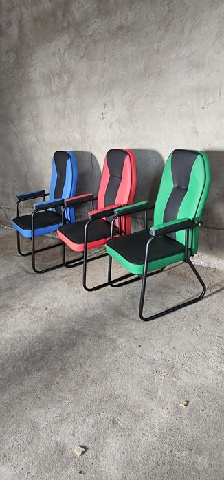 Kreslo ofis va kampyuter xonalar uchun