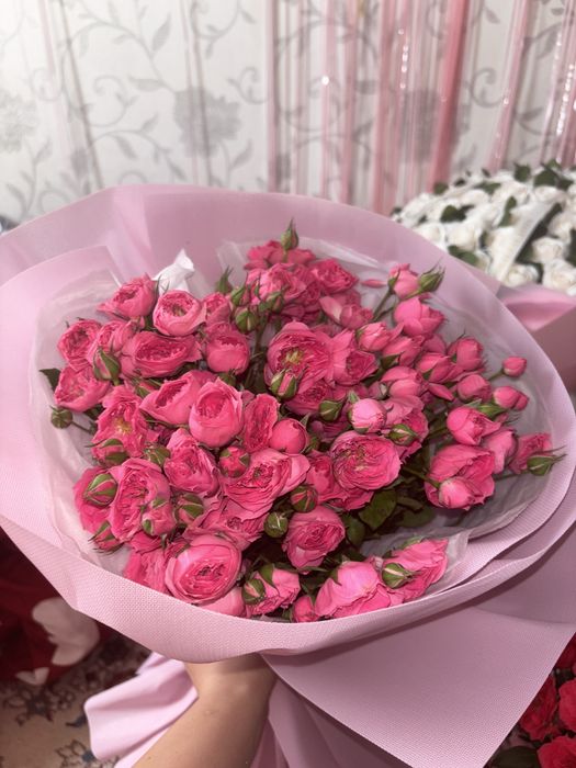 Срочна кустовык розы цветы
