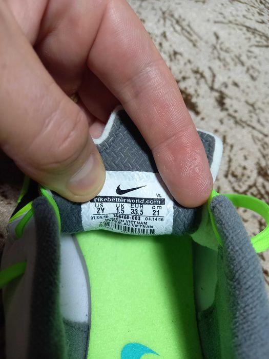Футболни бутонки Nike номер 33,5,стелка 21см