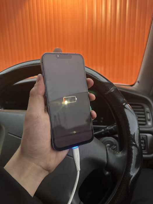 Продам iPhone 13 128GB