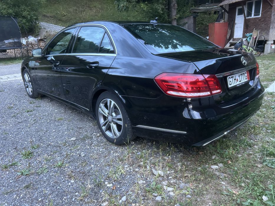 Mercedes E200 impecabil recent adus
