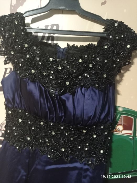 Продам шикарные платья