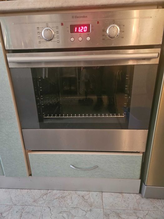Фурна за вграждане Electrolux