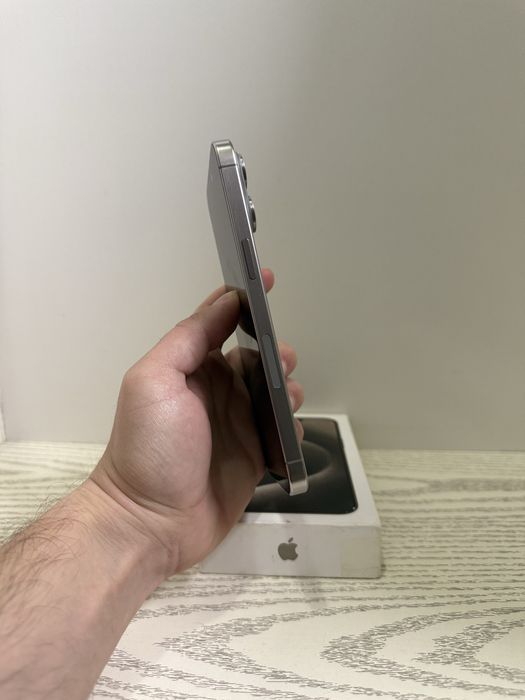 Iphone 15 Pro Max 256 GB ( e-Sim )