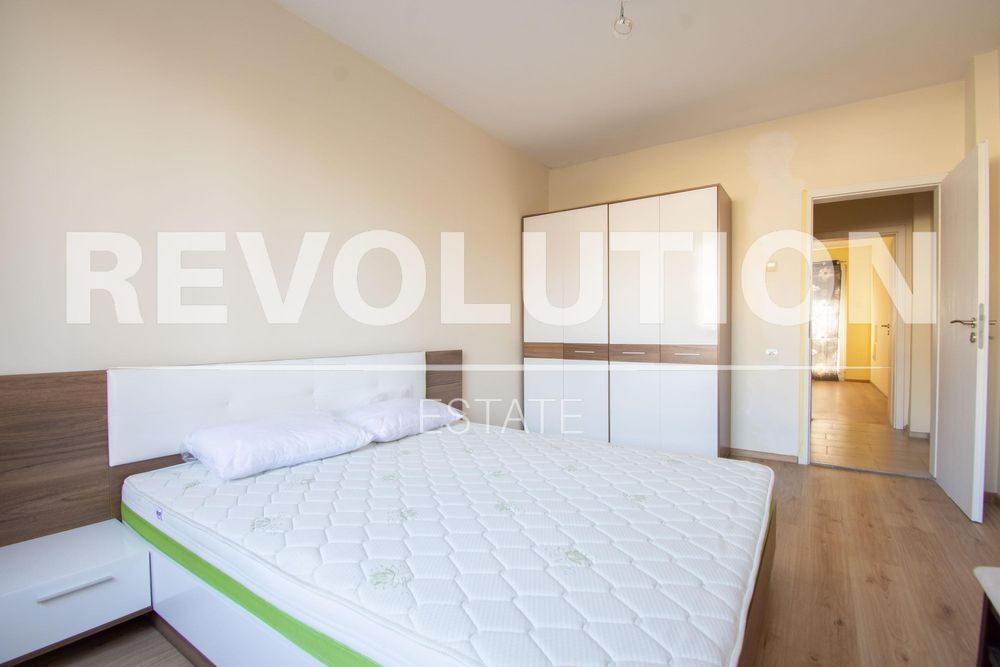 Дава се под наем Тристаен апартамент в София, Лозенец - 103 кв.м за 750 € - Снимка #4