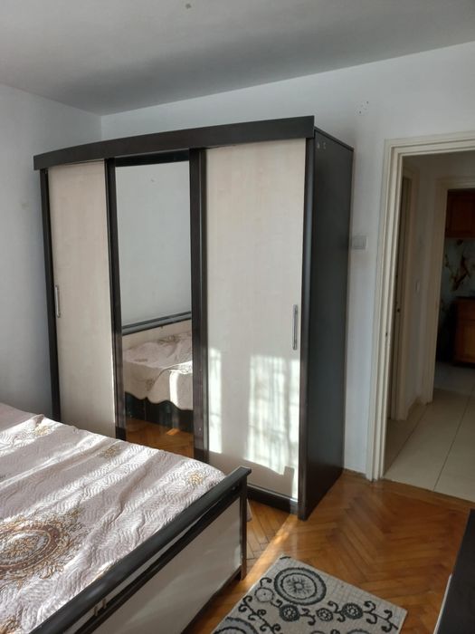 Apartament pentru închiriat