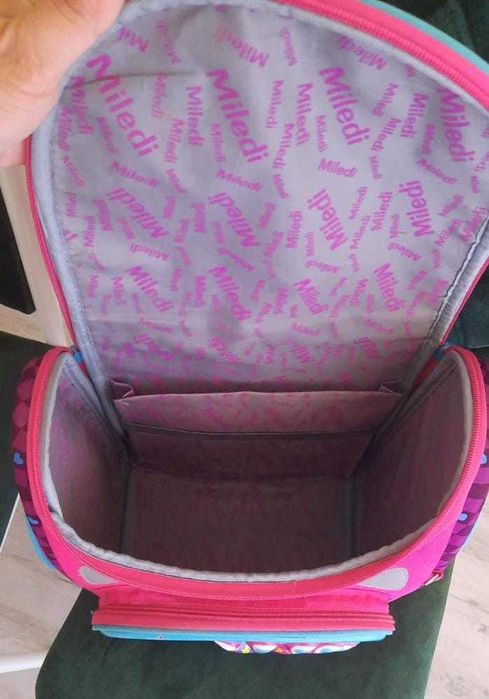 Школьный качественный  рюкзак для девочки