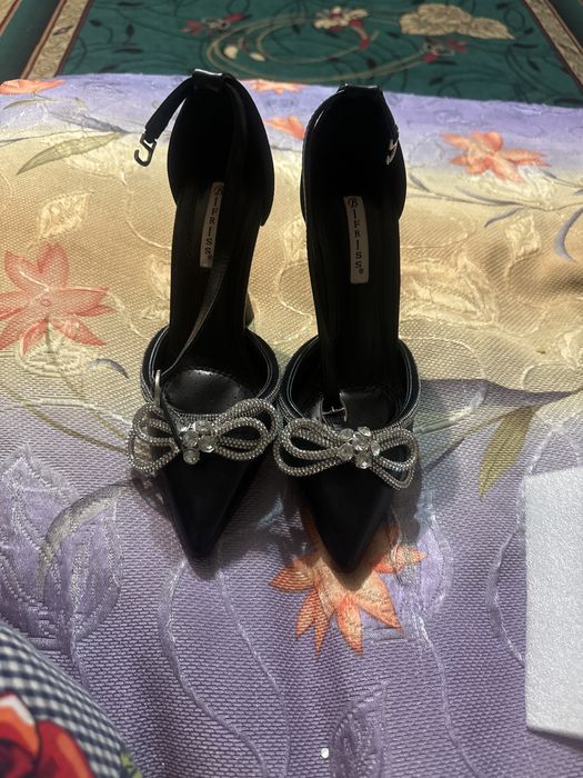 Продам туфли почти новые один раз одевала 35 размер