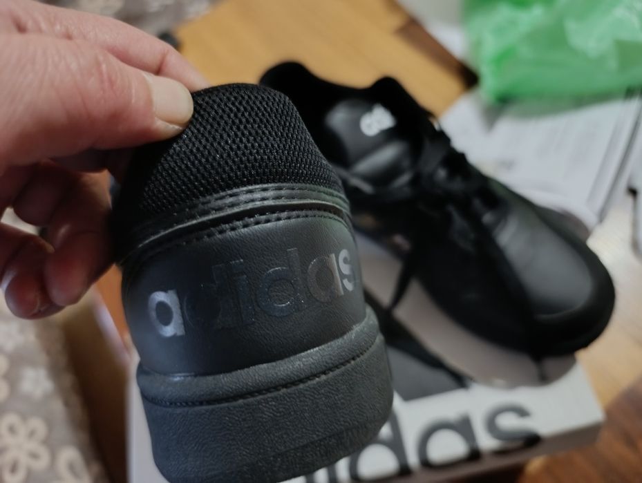 НОВИ Адидас момичешки маратонки