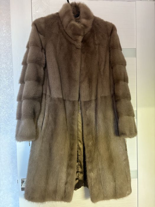 Продам норковую шубу