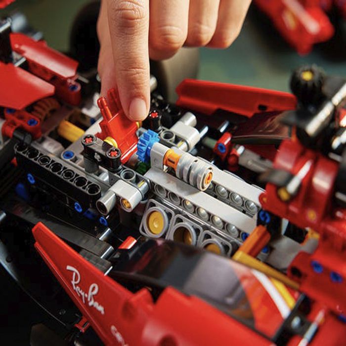 Конструктор Lego Ferrari SF-24 Formula 1 | 1361 деталей | Болид