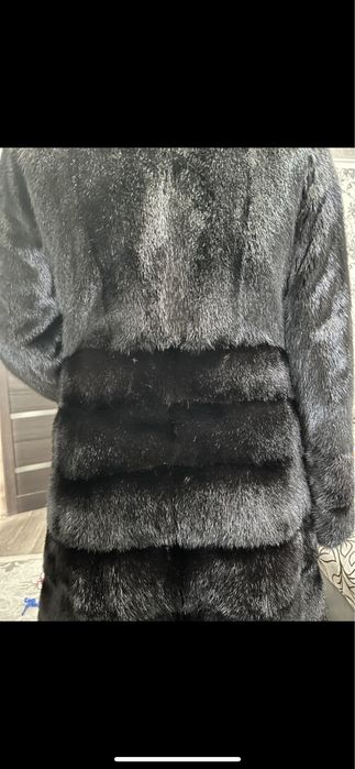 Продам норковую шубу