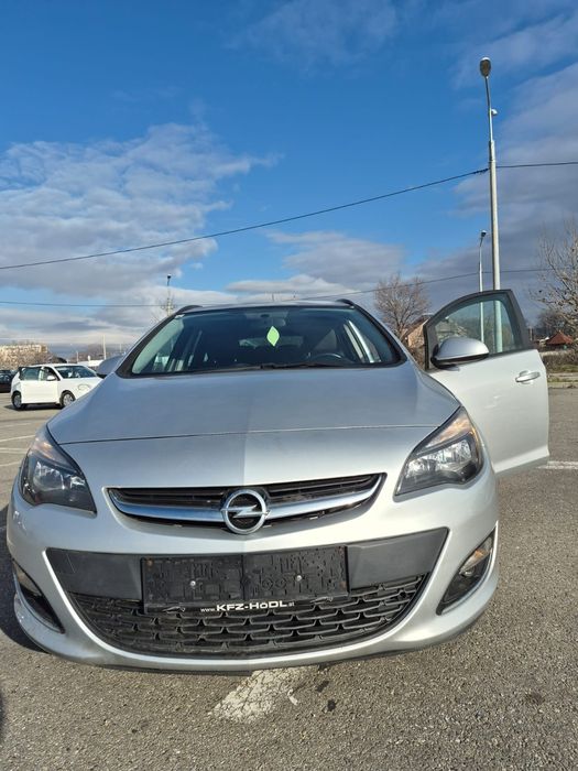 Opel astra j  2013