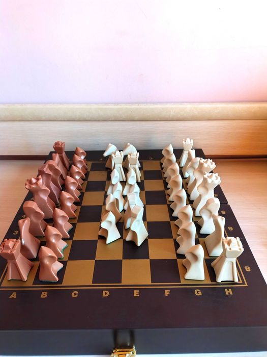 Интересен Стар Шах,Табла