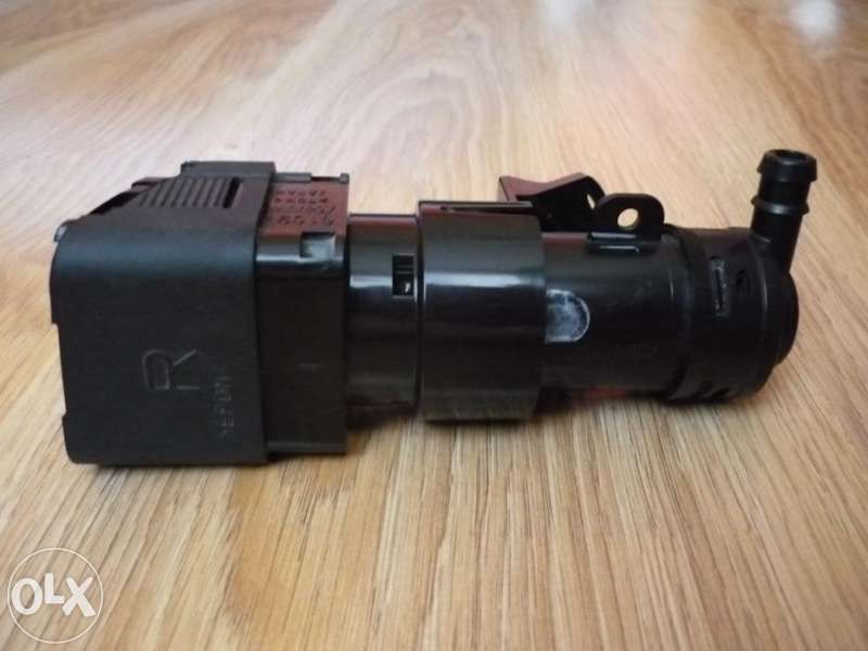 Дюза за фар на Мазда МХ5