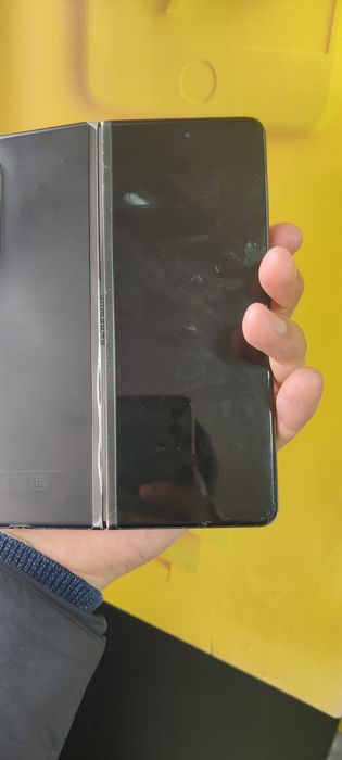 Продам Самсунг Z Fold 3.
