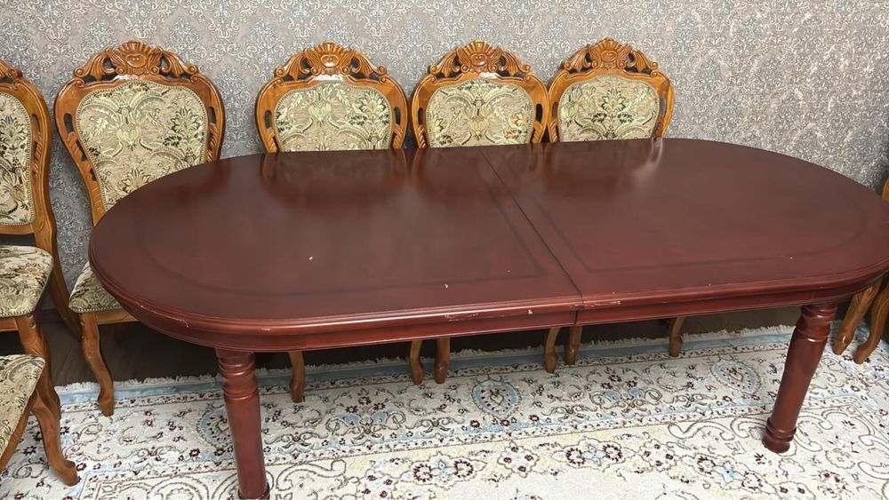 Стол столовый дерево