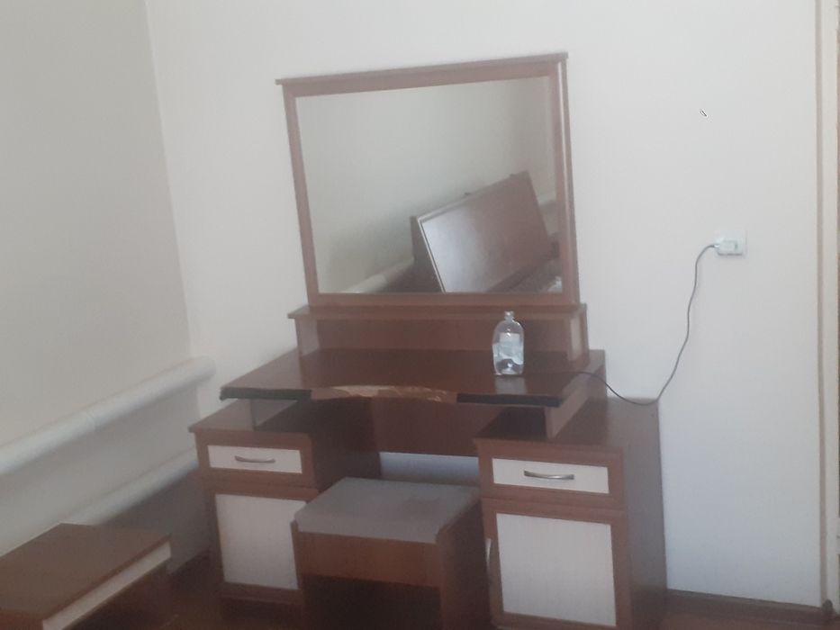 Продам спальный гарнитур