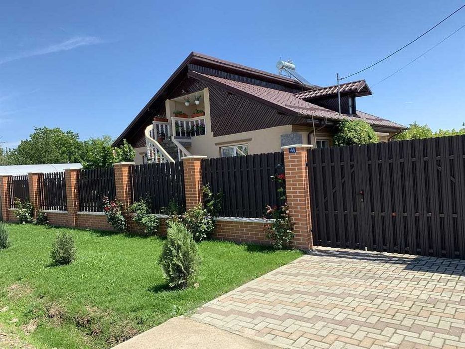 Garduri din panou stil jaluzele, sipca metalica, tabla, plasa si BCA