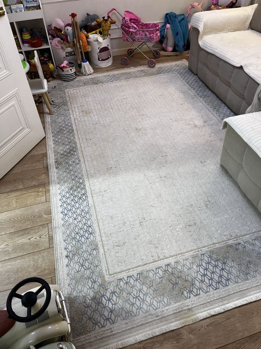 Продам ковер Б/У