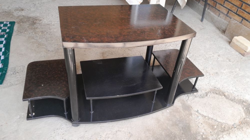 Телевизор и поставка