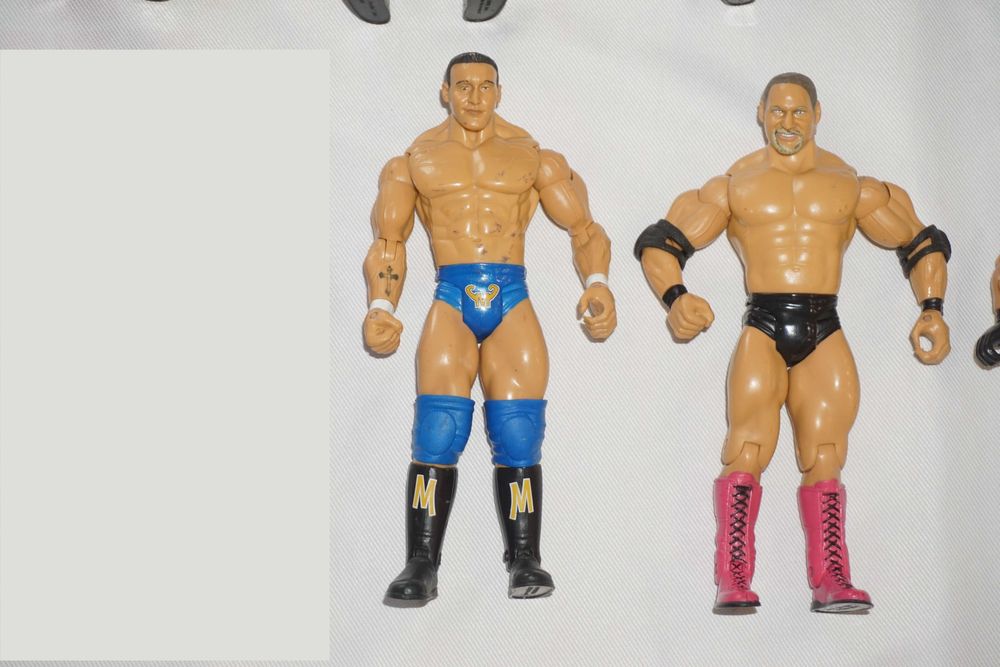 18 Кеч Фигури на Jakks Pacific Torrie Wilson/Matt Hardy/Edge/Sandman