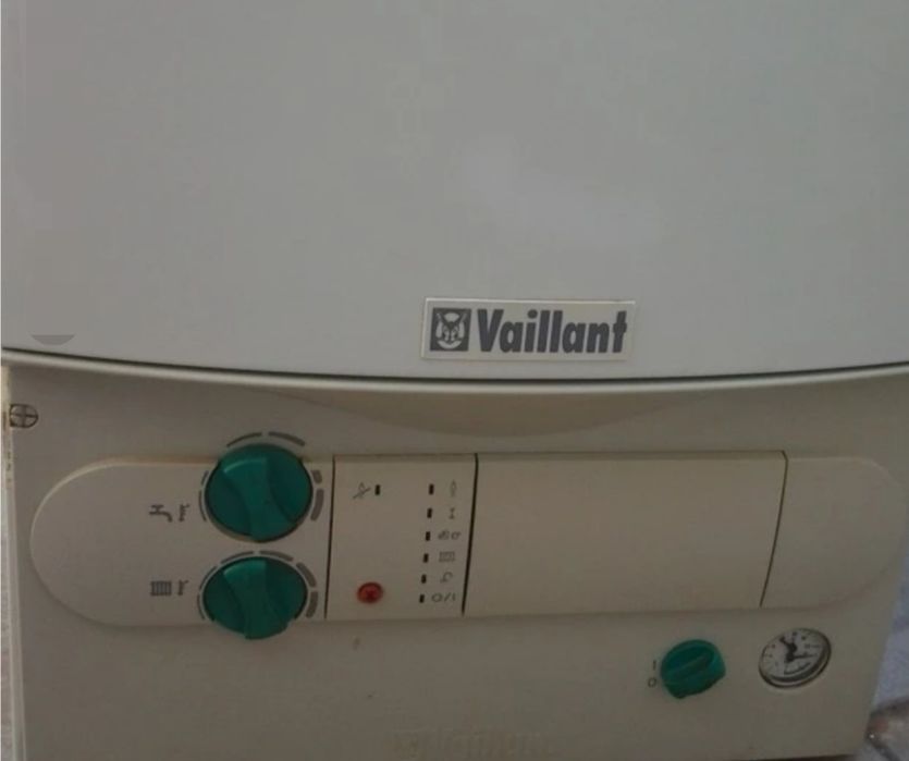 Dezmembrez centrala termica Vaillant 242/2-3