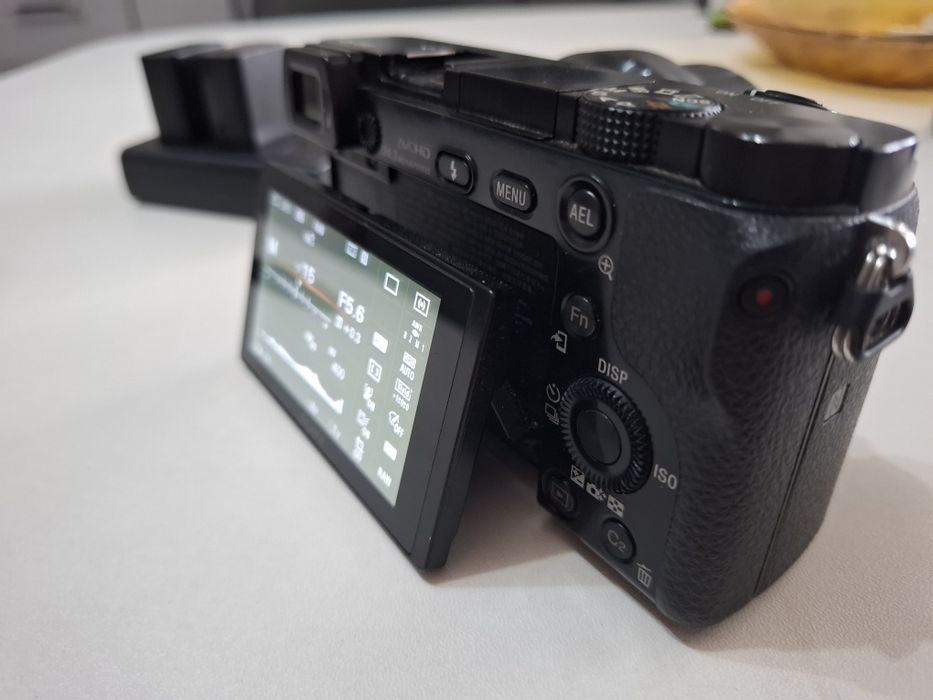 Sony a6000, sony alpha 6000.