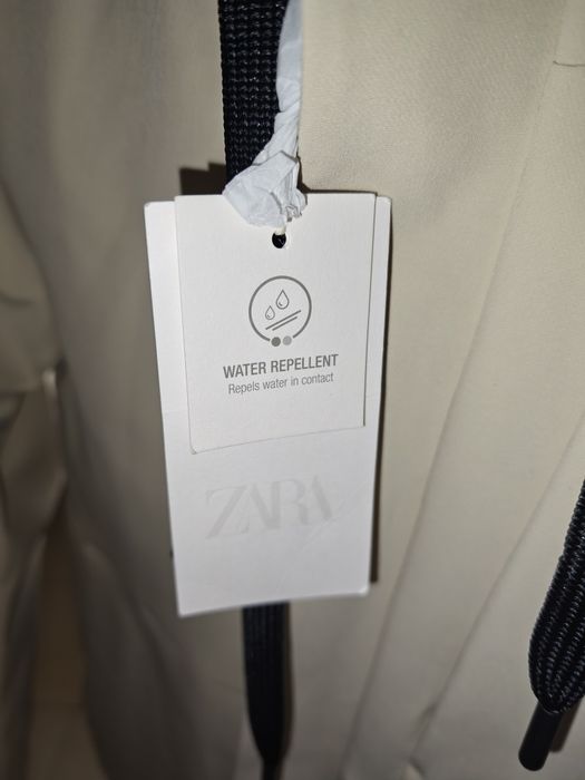 Зара Zara  Technikal hooded jasket
