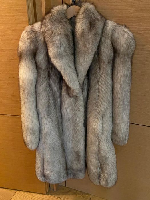 Палто от сребърна лисица
