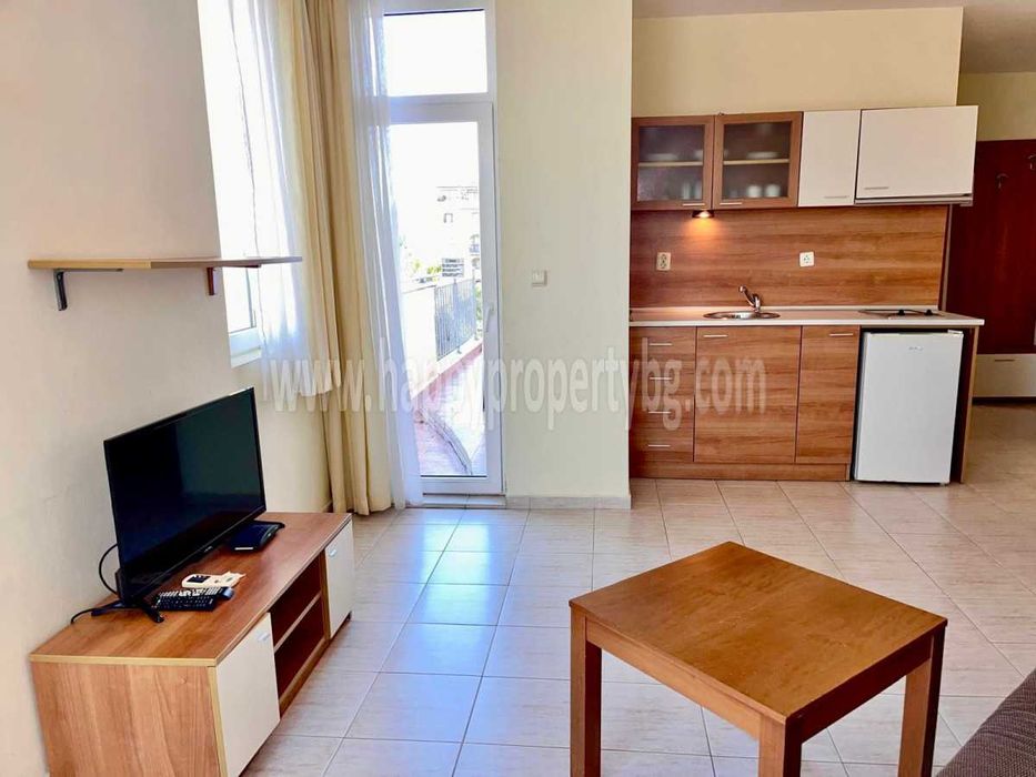 Продава се Двустаен апартамент в к.к. Слънчев бряг - 63 кв.м за 1072 €/кв.м - Снимка #3