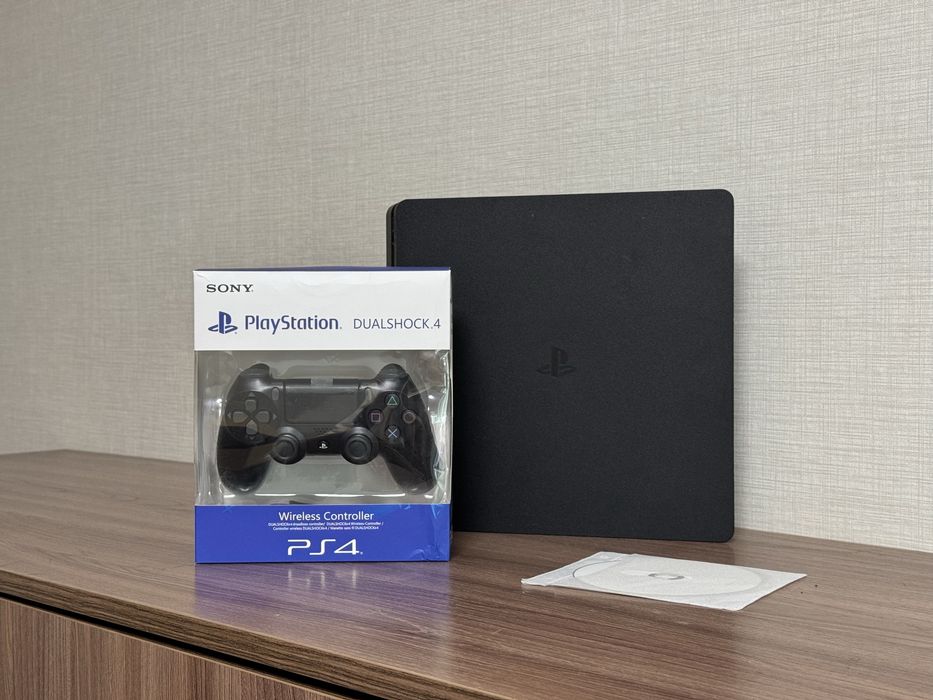 Прошитая PlayStation 4 Slim + 30 игр