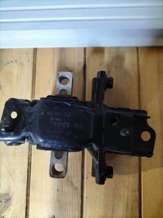 Подушка КПП шкода рапид.