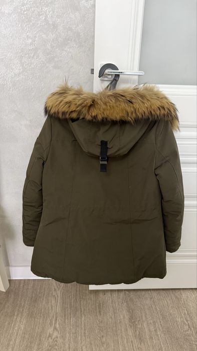 Продаю парку в хорошем состоянии