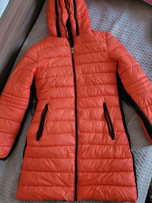 Продам 2 куртки и платье