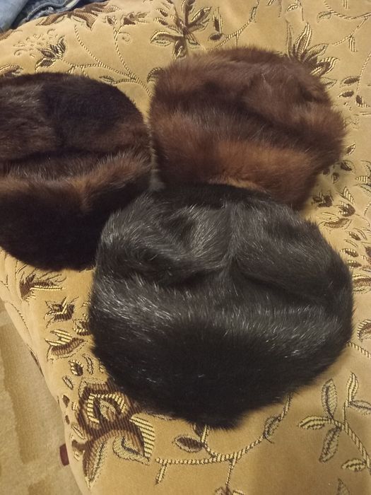 Продам мех натуральный шапки-обманки