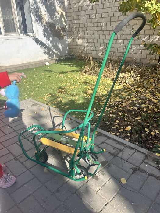 Продам санки на колесах Nika