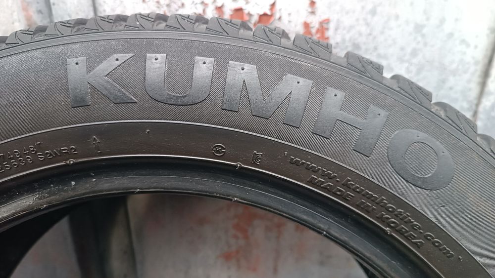 205/55/16 Kumho .