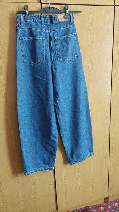 Дамски панталон и дънки