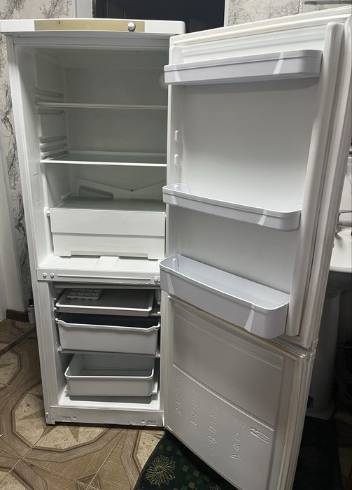 Продам холодильники