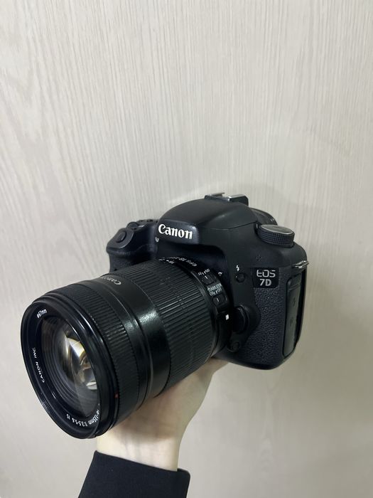 Canon 7D.