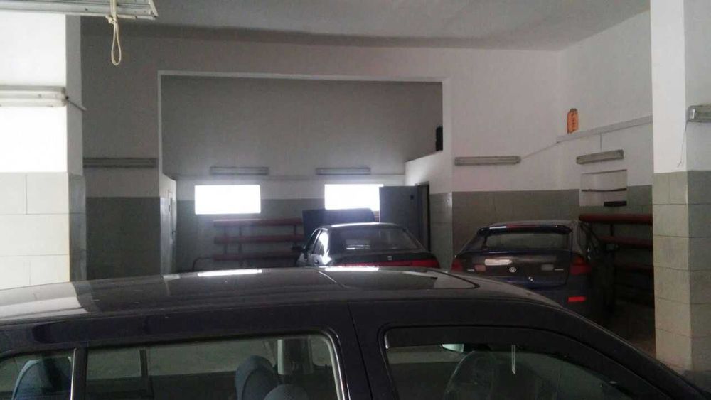 Сдам в аренду тёплый бокс  , 150м2, 100м2